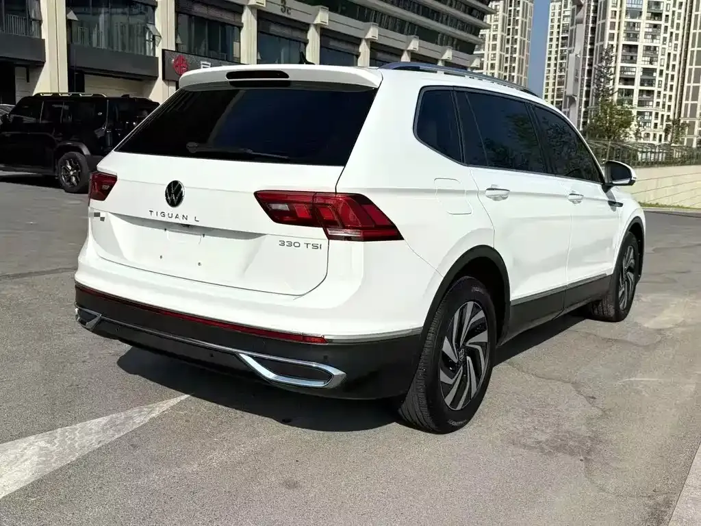 Volkswagen Tiguan L — фото 7