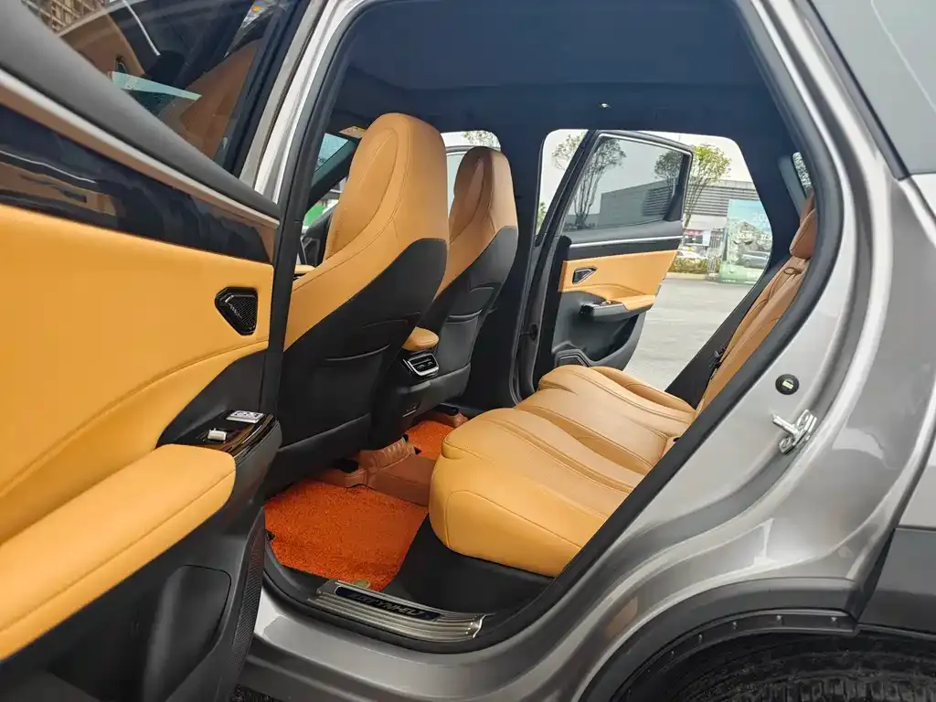 Geely Galaxy L7 — фото 10