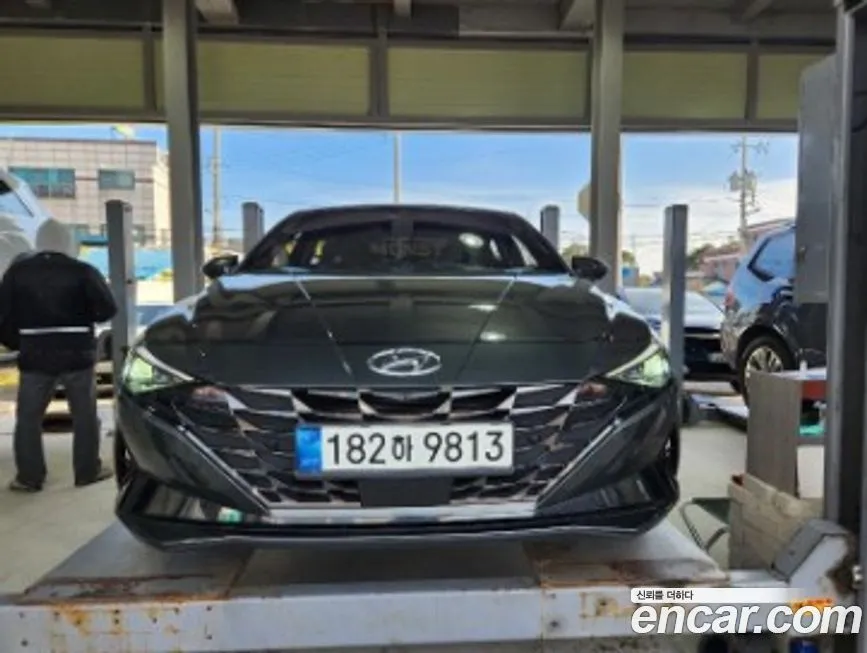 Hyundai AVANTE — фото 1