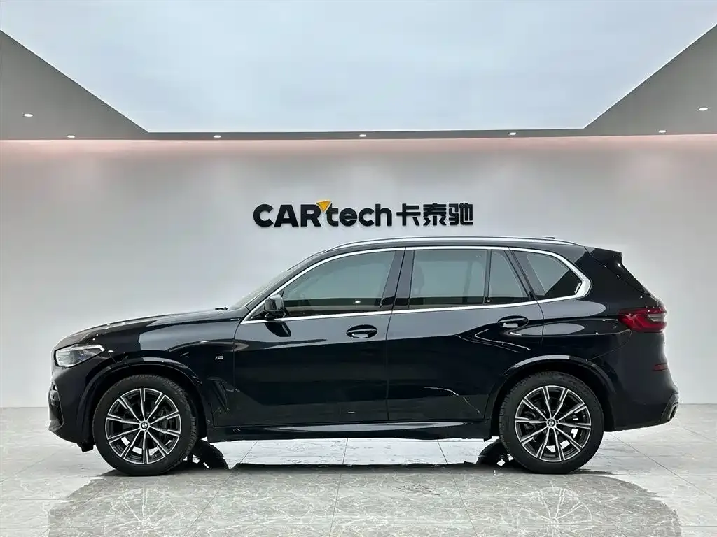 BMW X5 (Import) — фото 2