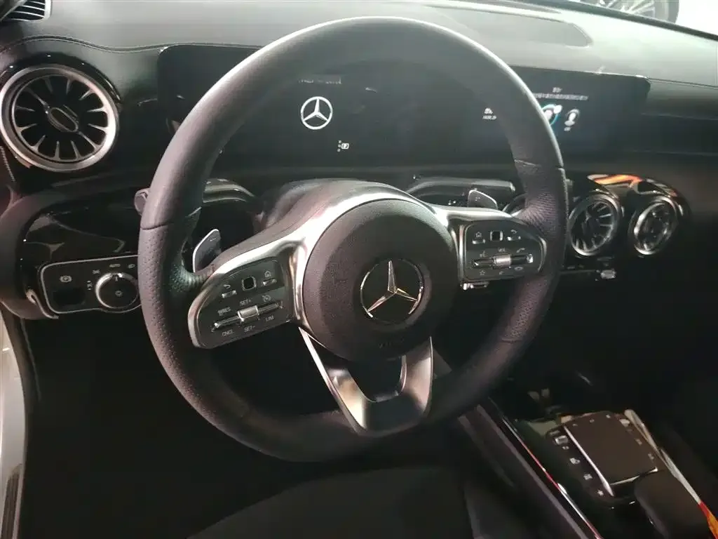 Mercedes-Benz A-Class — фото 4