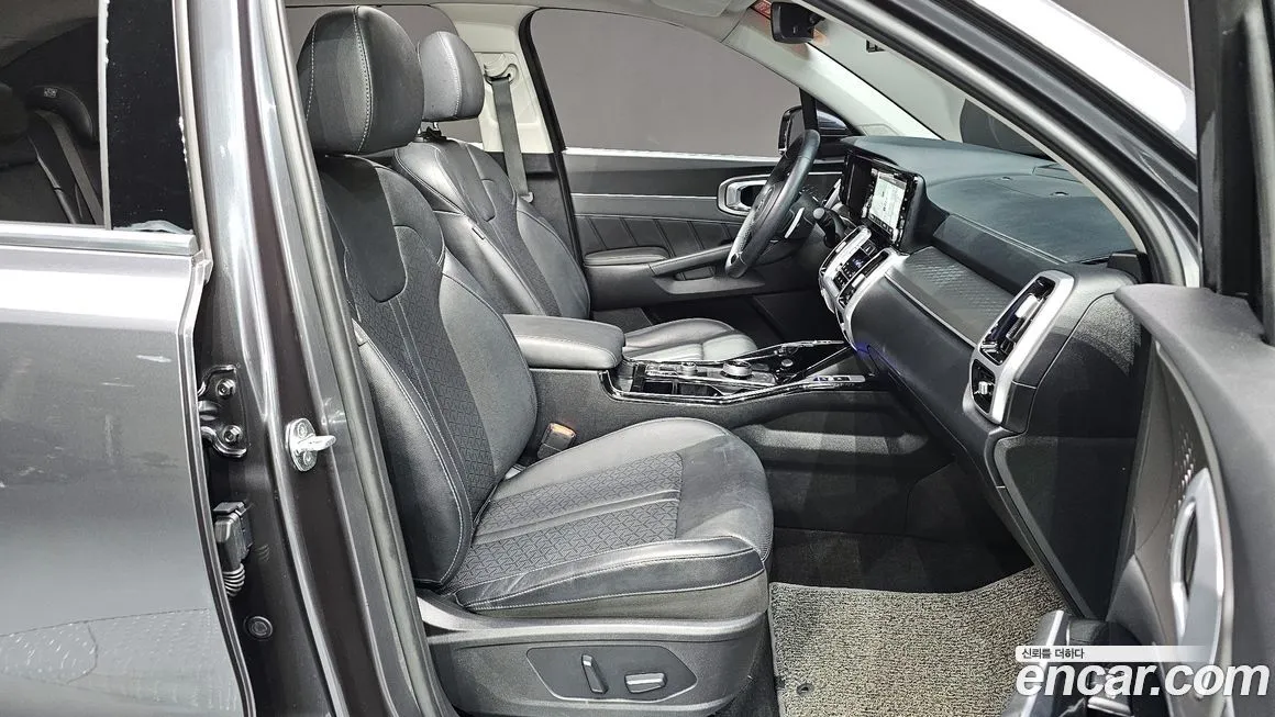 Kia Sorento — фото 10