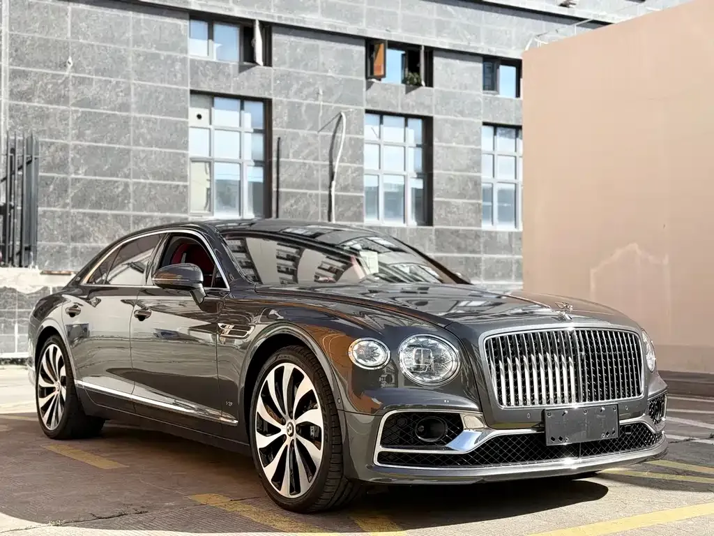 Bentley Flying Spur — фото 3