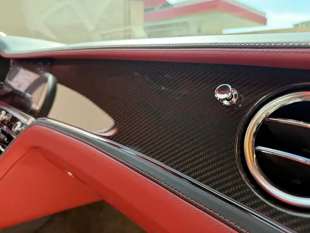 Bentley Flying Spur — фото 7