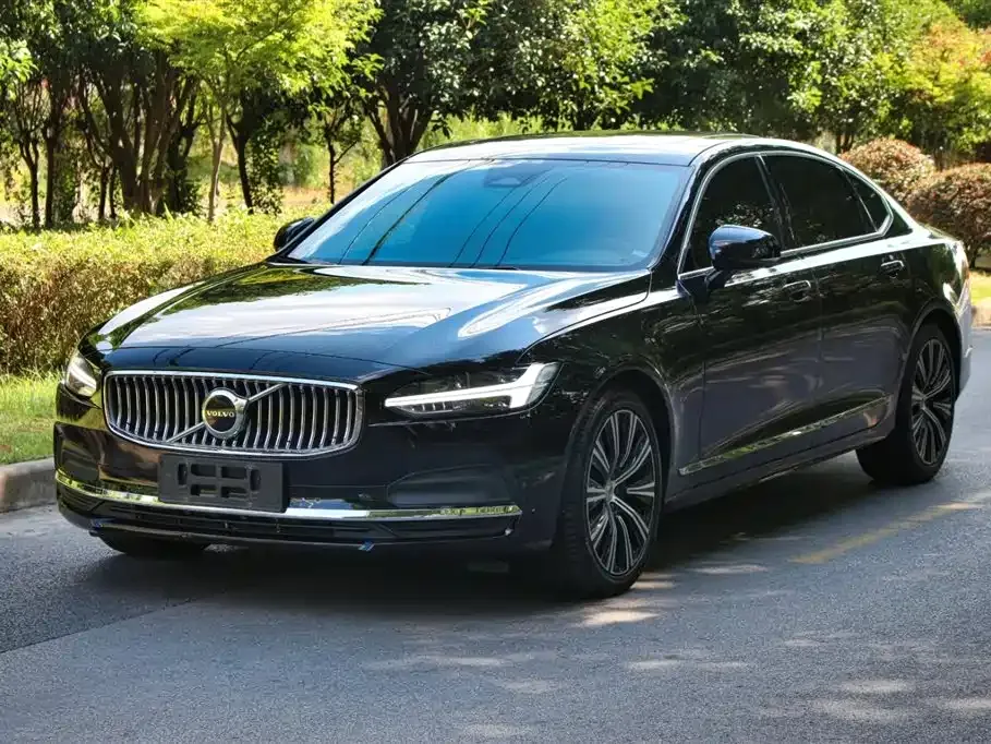 Volvo S90 — фото 1