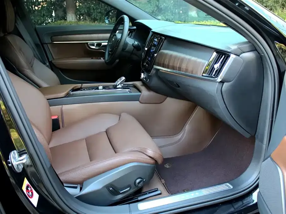 Volvo S90 — фото 10