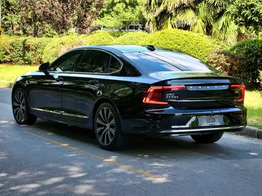 Volvo S90 — фото 5