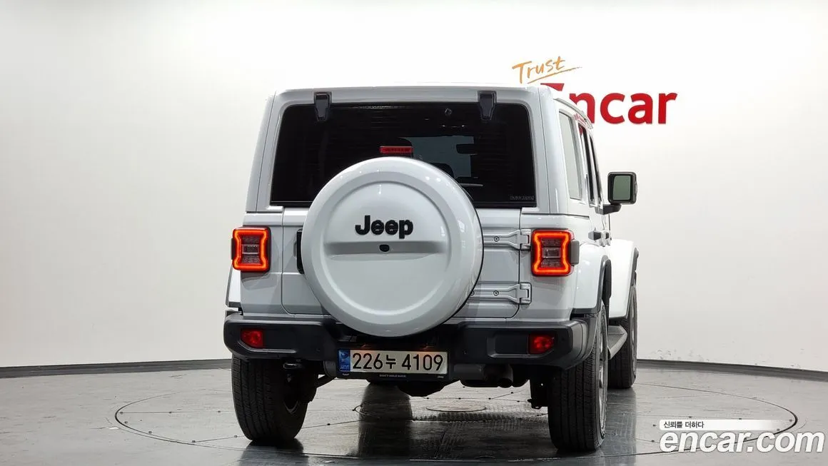 Jeep Wrangler — фото 4