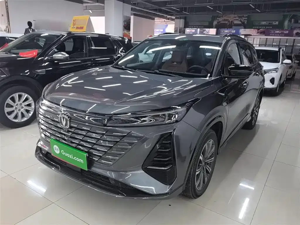 Changan CS75PLUS — фото 1