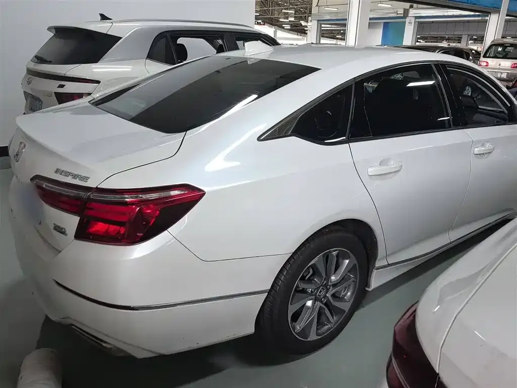 Honda Inspire — фото 10