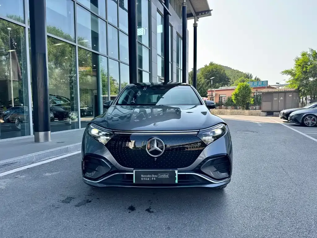 Mercedes-Benz EQS SUV — фото 7