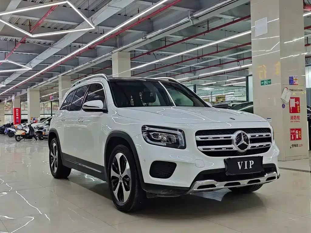 Mercedes-Benz GLB — фото 3