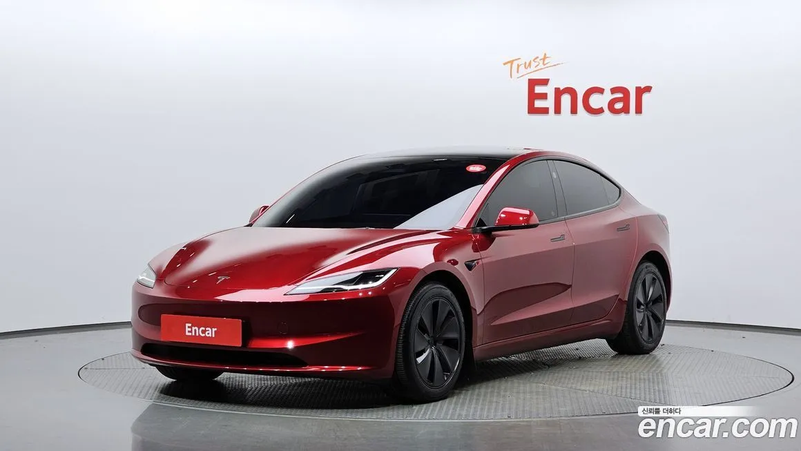 Tesla Model 3 — фото 1