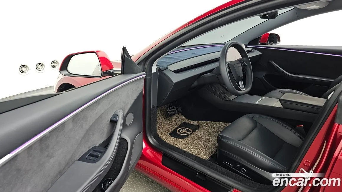 Tesla Model 3 — фото 10