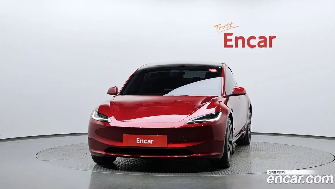 Tesla Model 3 — фото 3