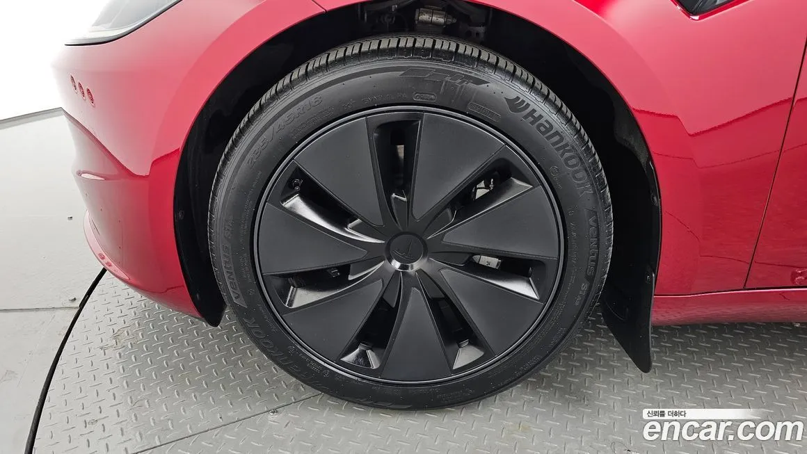 Tesla Model 3 — фото 5