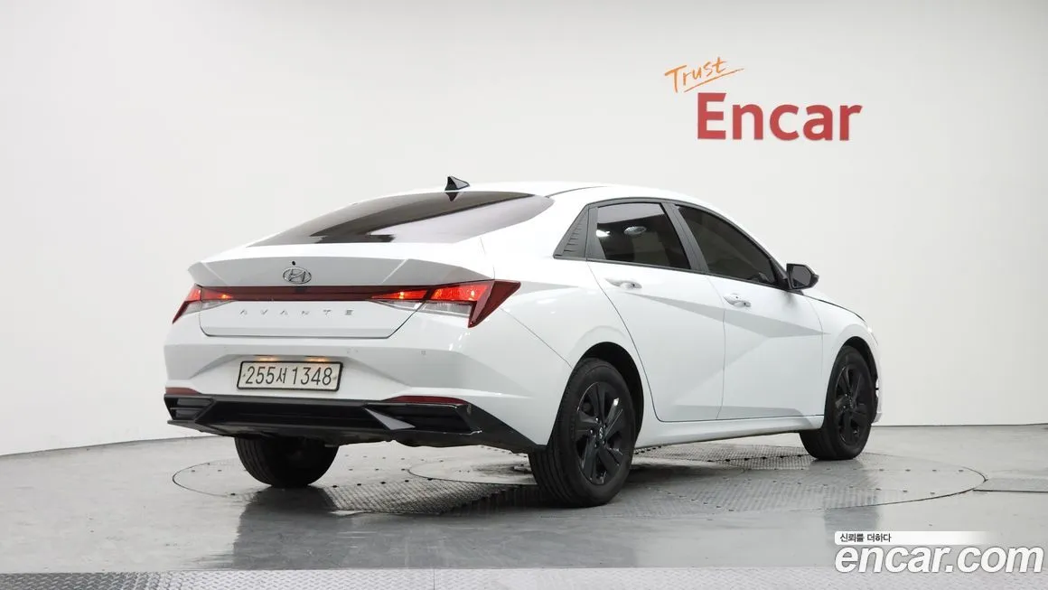Hyundai AVANTE — фото 2