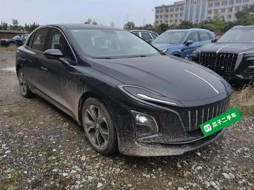 Hongqi E-QM5 — фото 4