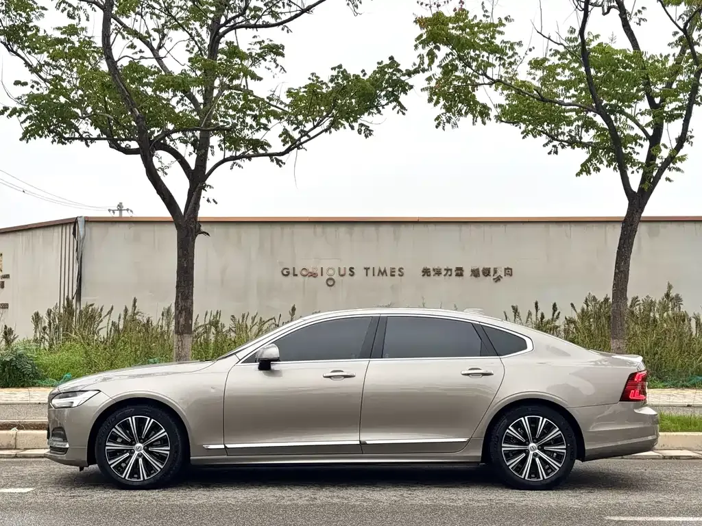 Volvo S90 — фото 4
