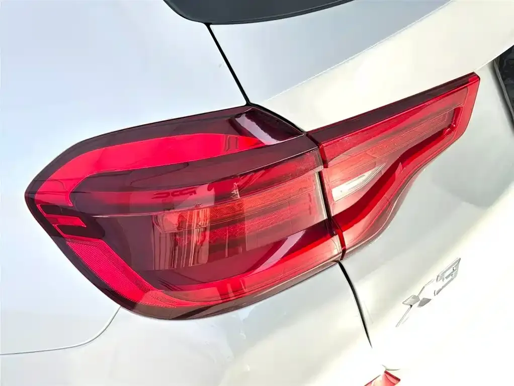 BMW X3 — фото 10