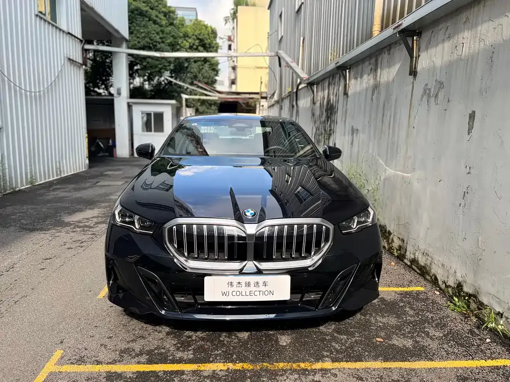 BMW 5 Series (Import) — фото 2