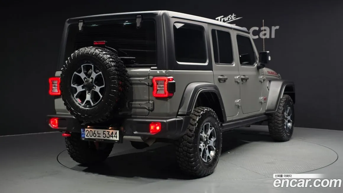 Jeep Wrangler — фото 2