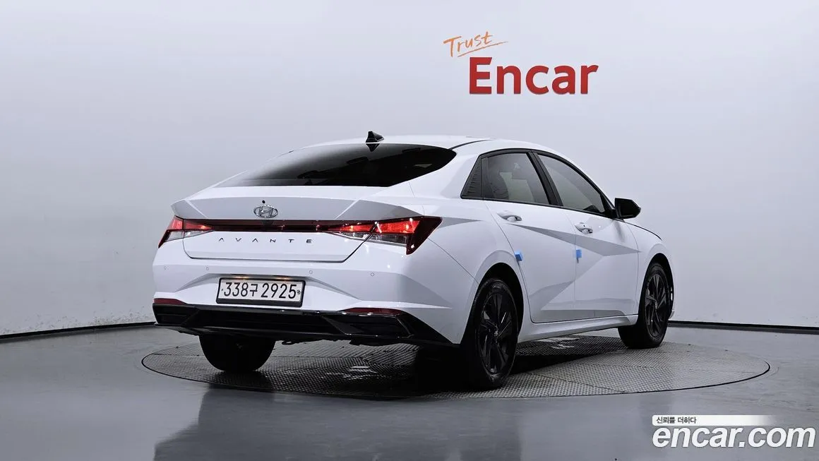 Hyundai AVANTE — фото 2