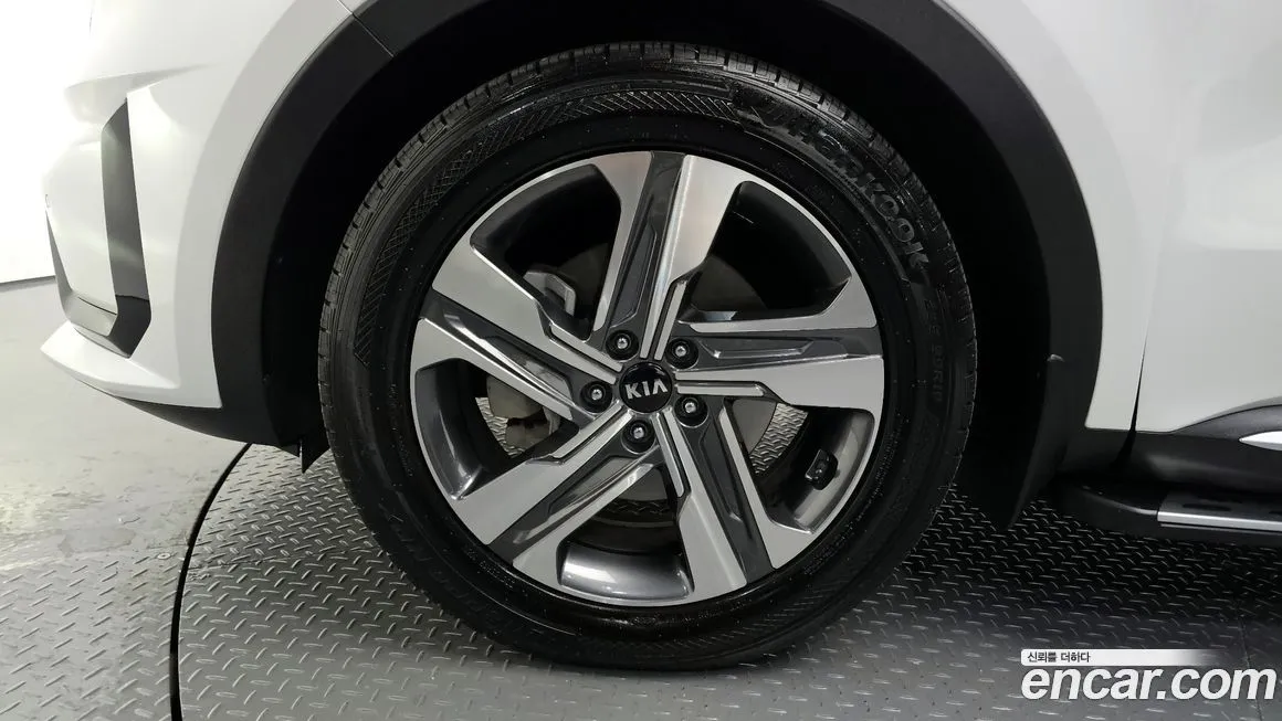 Kia Sorento — фото 5