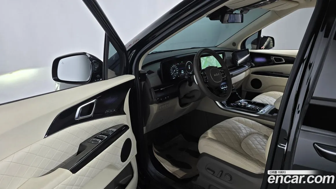 Kia Carnival — фото 10