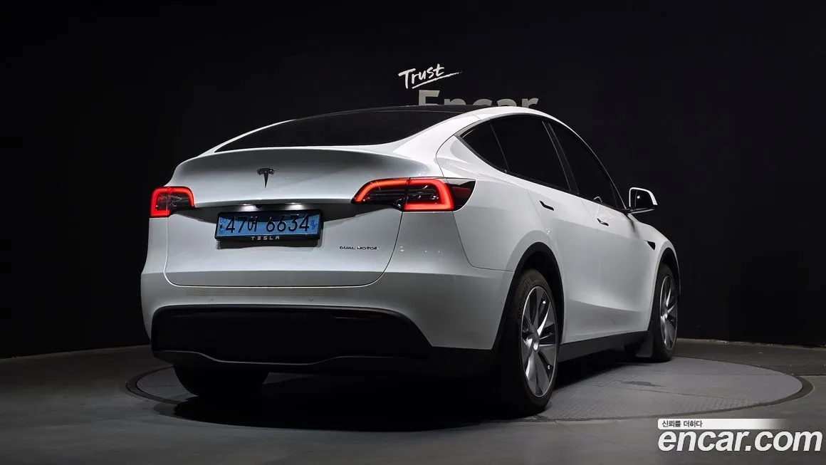 Tesla Model Y — фото 2