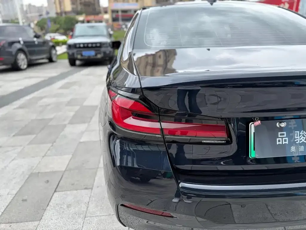 BMW 5 Series New Energy — фото 9