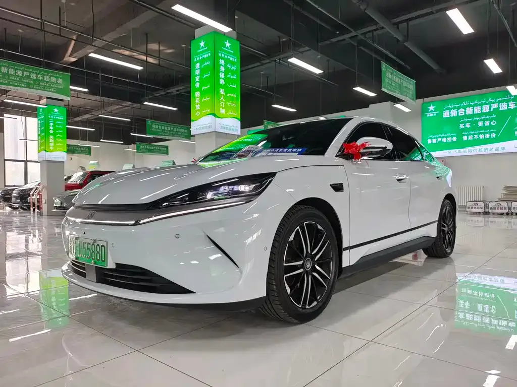 BYD Qin L — фото 1