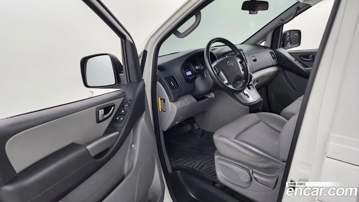 Hyundai Starex — фото 10