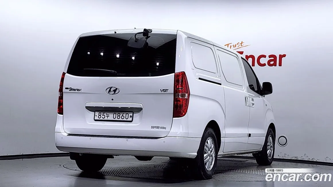 Hyundai Starex — фото 2