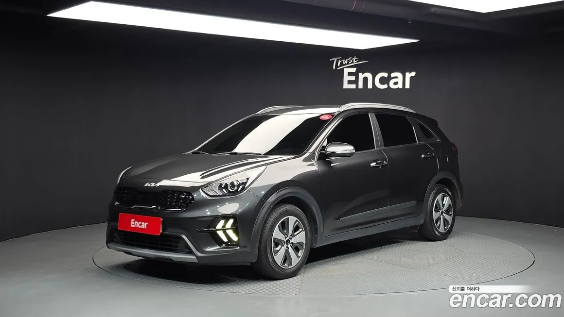 Kia Niro — фото 1