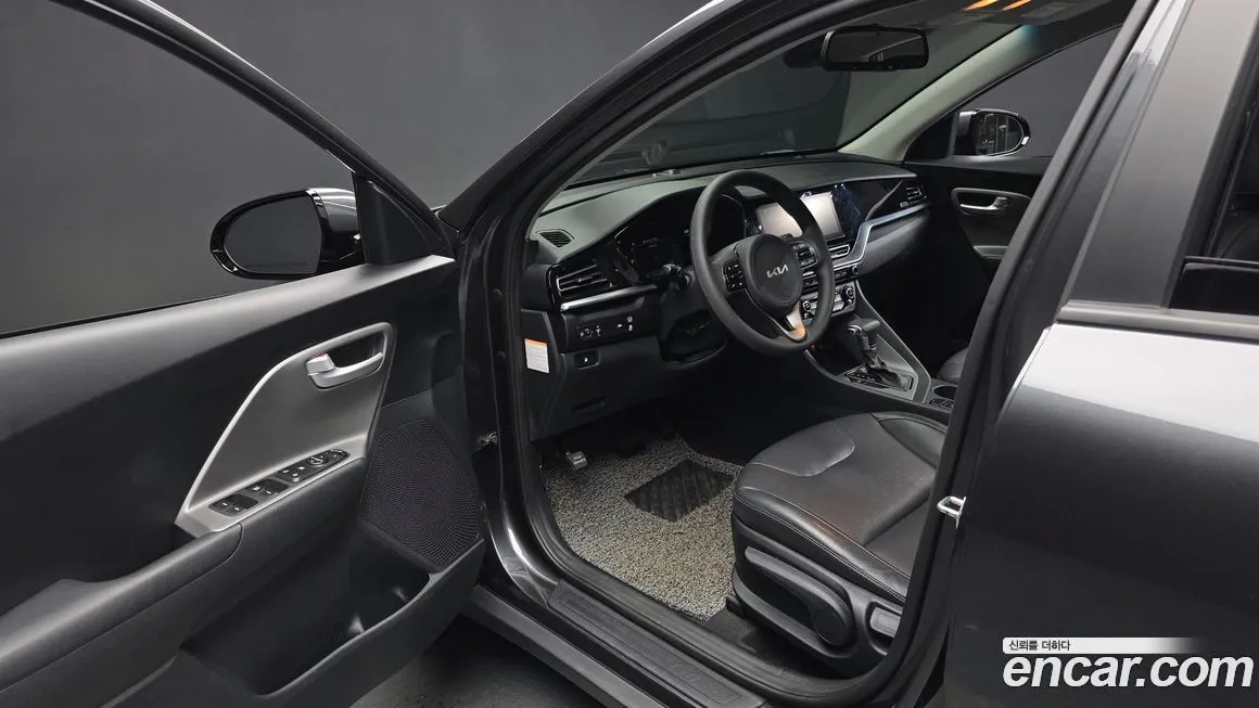 Kia Niro — фото 10