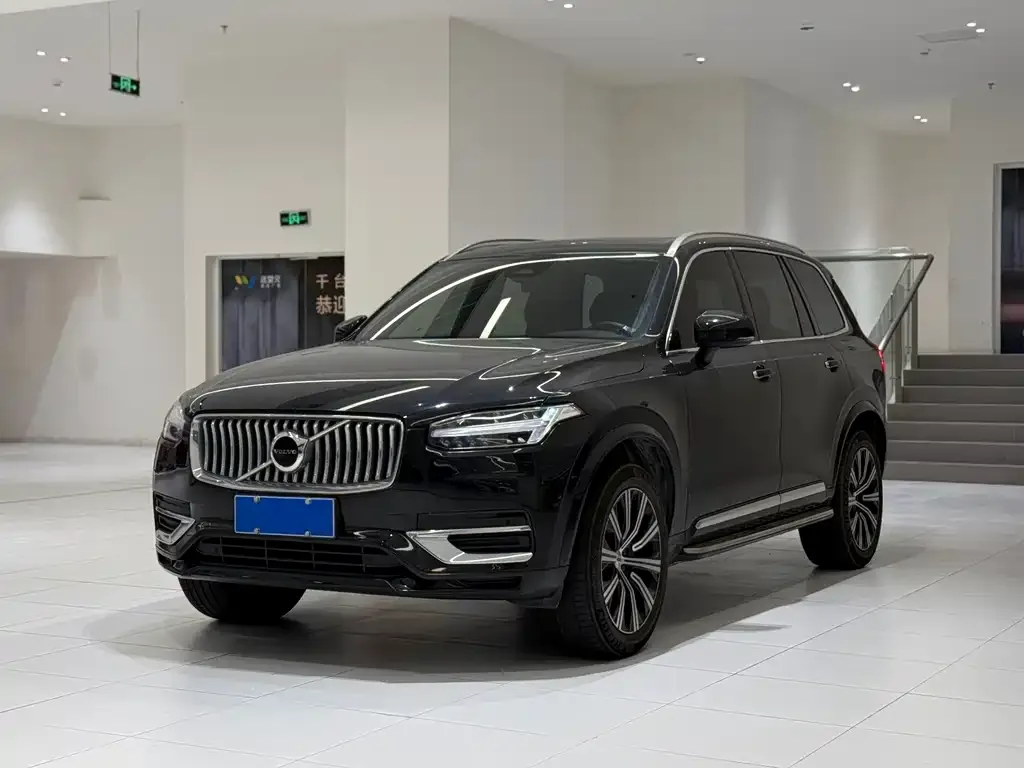 Volvo XC90 — фото 1