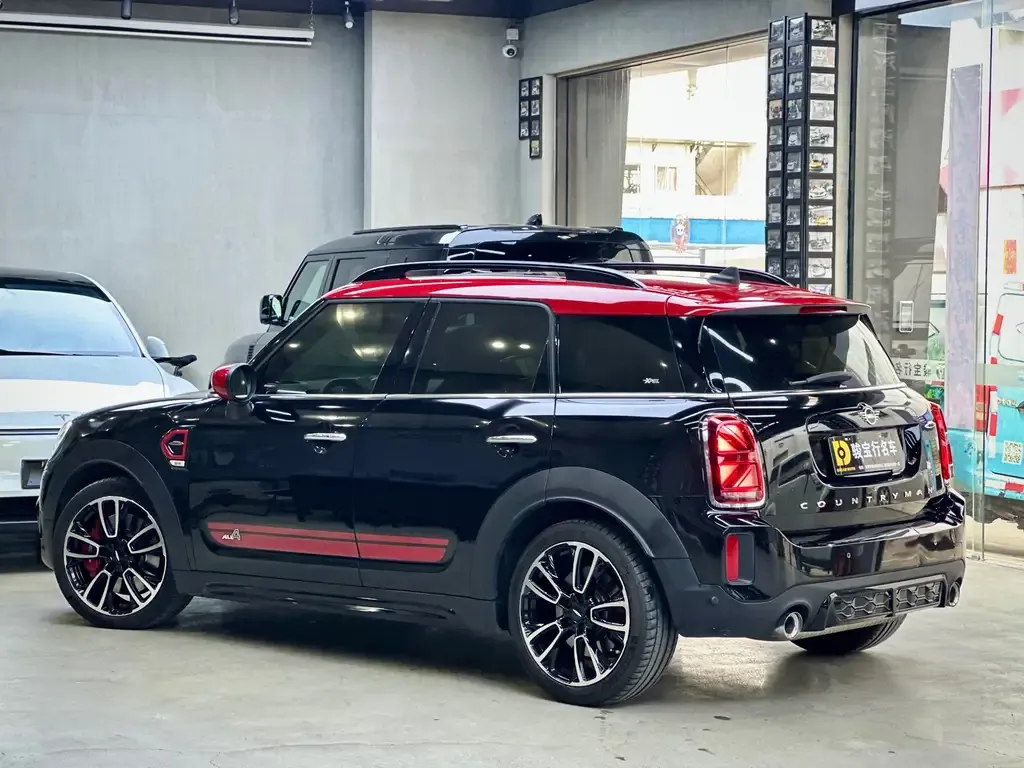 MINI Countryman JCW — фото 7