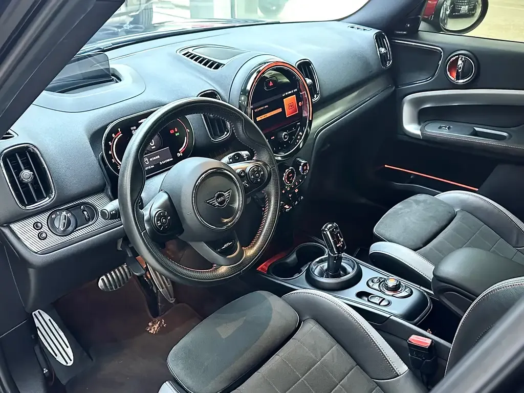 MINI Countryman JCW — фото 8