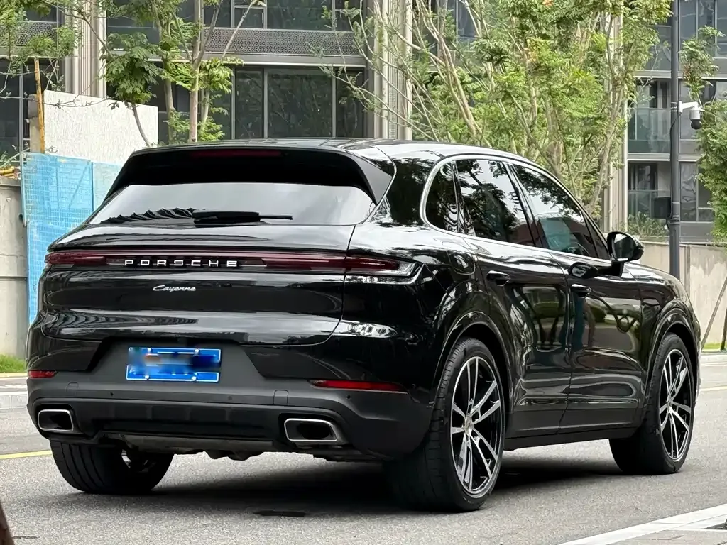 Porsche Cayenne — фото 6