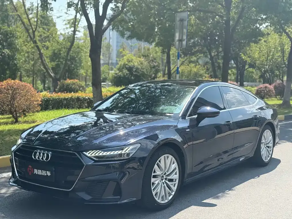 Audi A7 — фото 1
