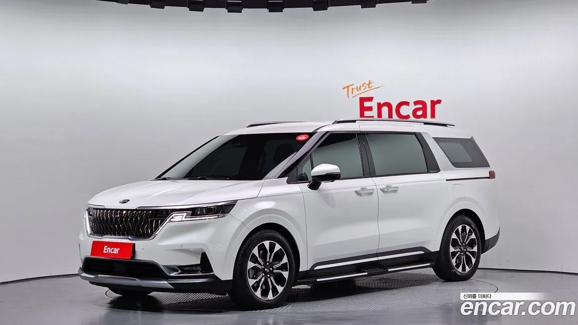 Kia Carnival — фото 1