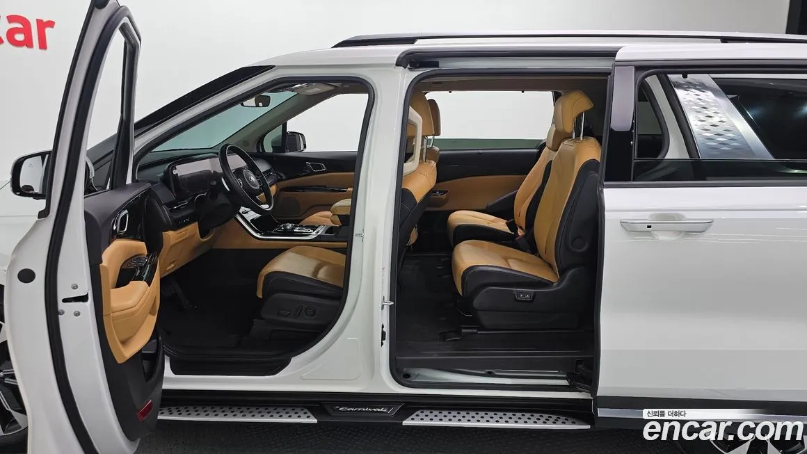Kia Carnival — фото 10