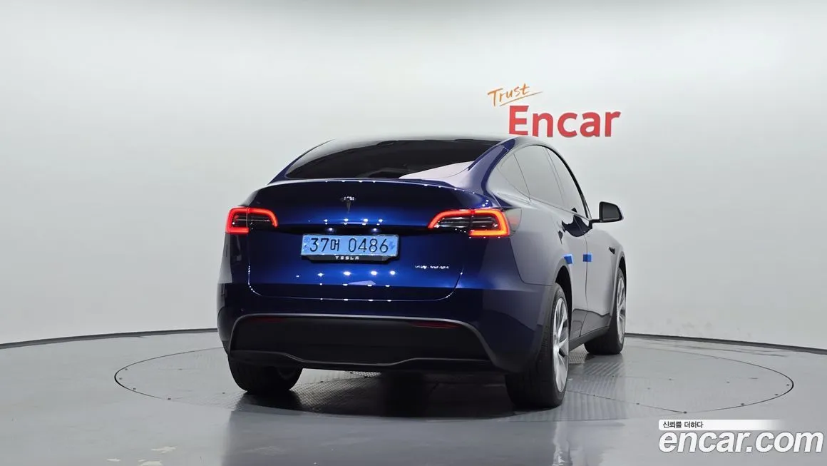 Tesla Model Y — фото 4