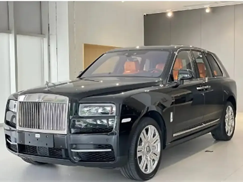 Rolls-Royce Cullinan — фото 1