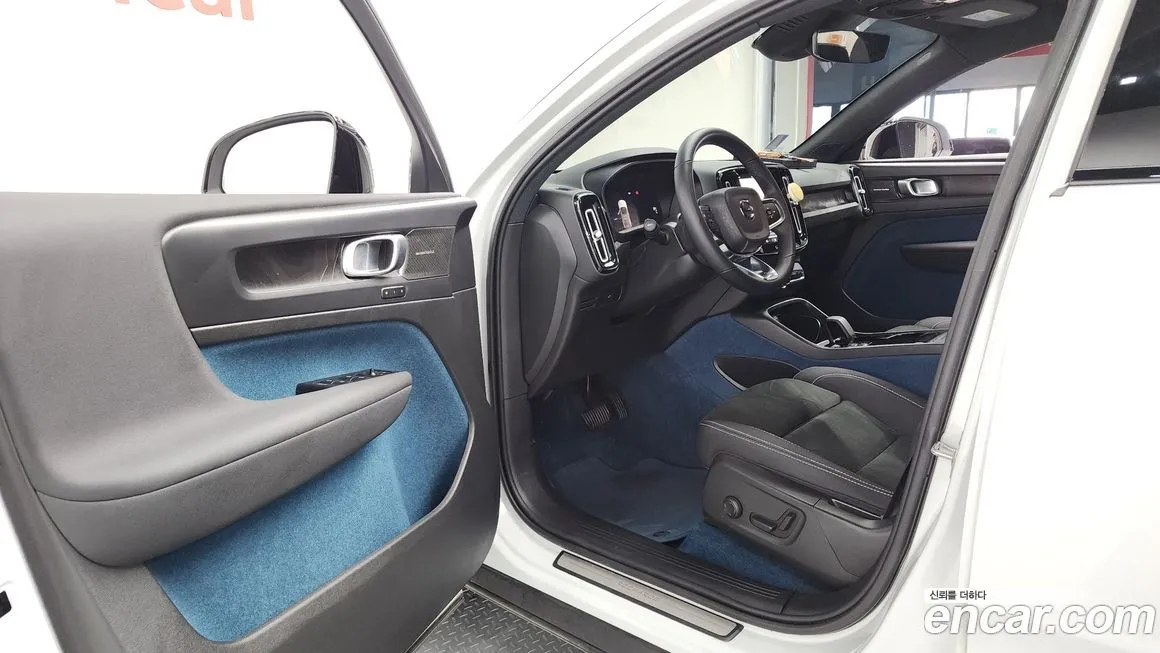 Volvo C40 — фото 10