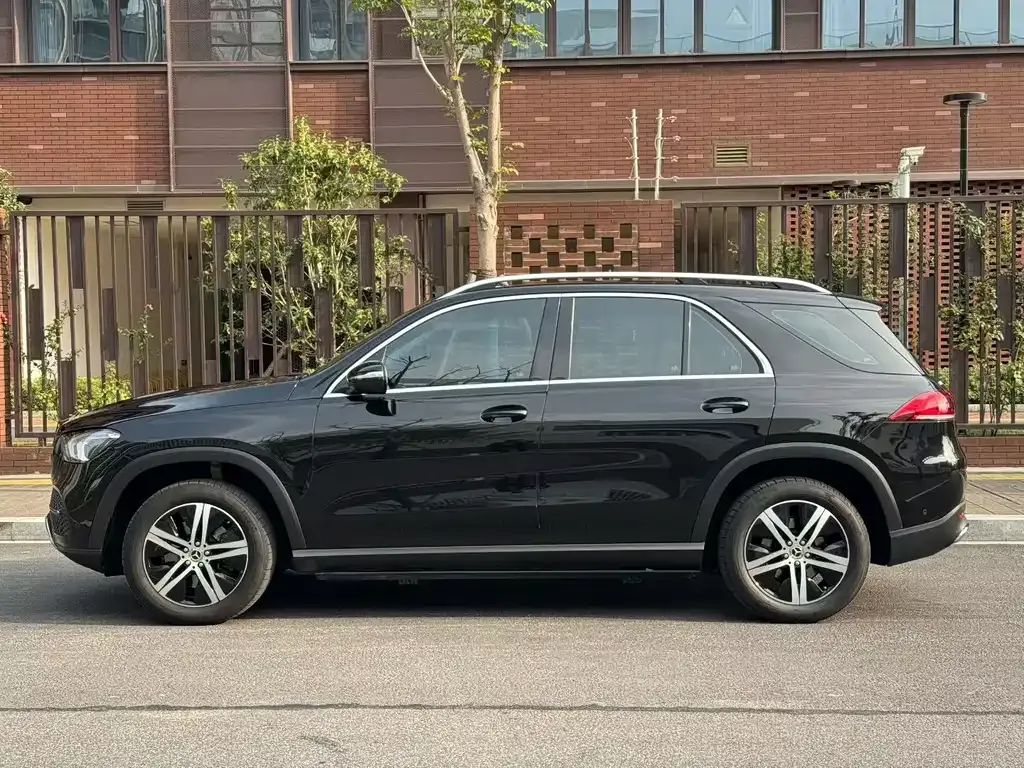Mercedes-Benz GLE — фото 9