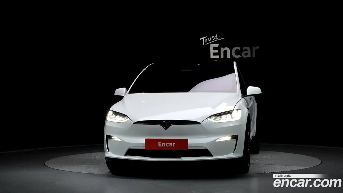 Tesla Model X — фото 3