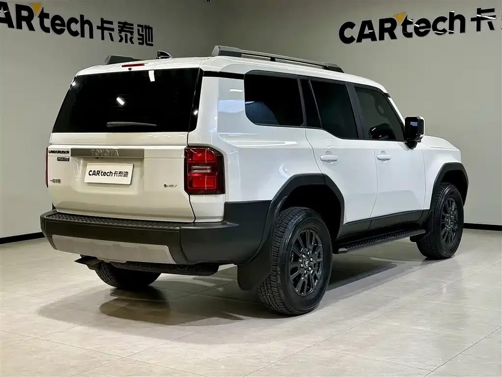 Toyota Prado — фото 4