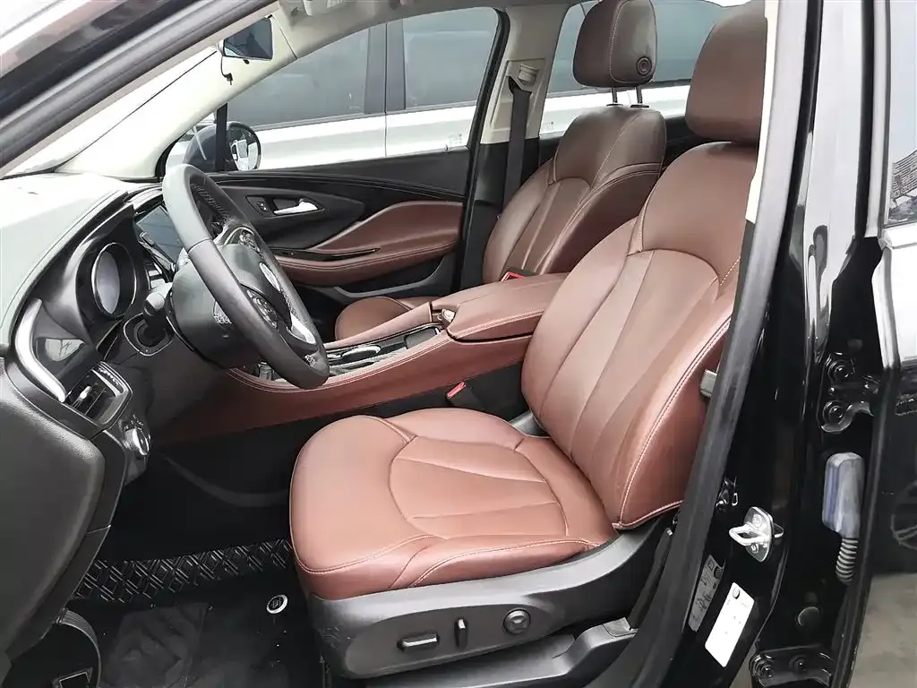 Buick Envision Plus — фото 7